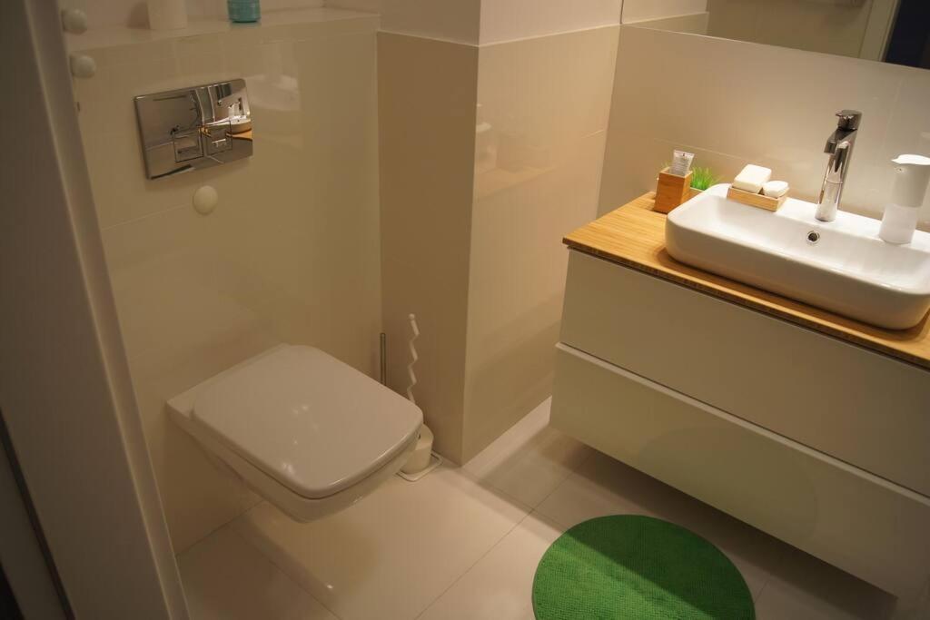 Cichy, Nowoczesny, Komfortowy Przy Galerii Mokotow Apartment วอร์ซอ ภายนอก รูปภาพ