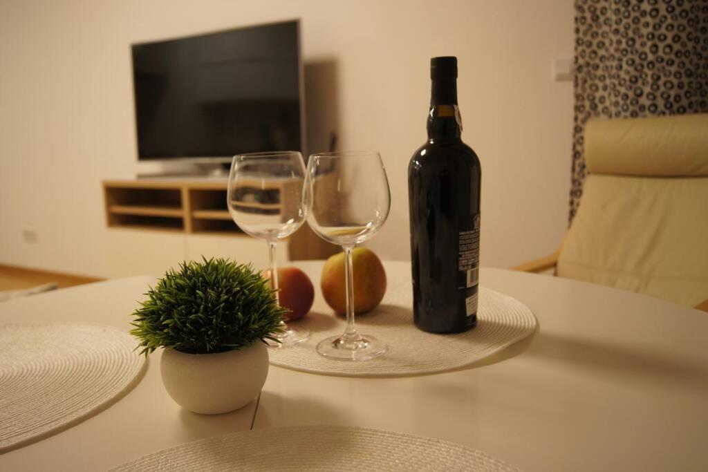 Cichy, Nowoczesny, Komfortowy Przy Galerii Mokotow Apartment วอร์ซอ ภายนอก รูปภาพ